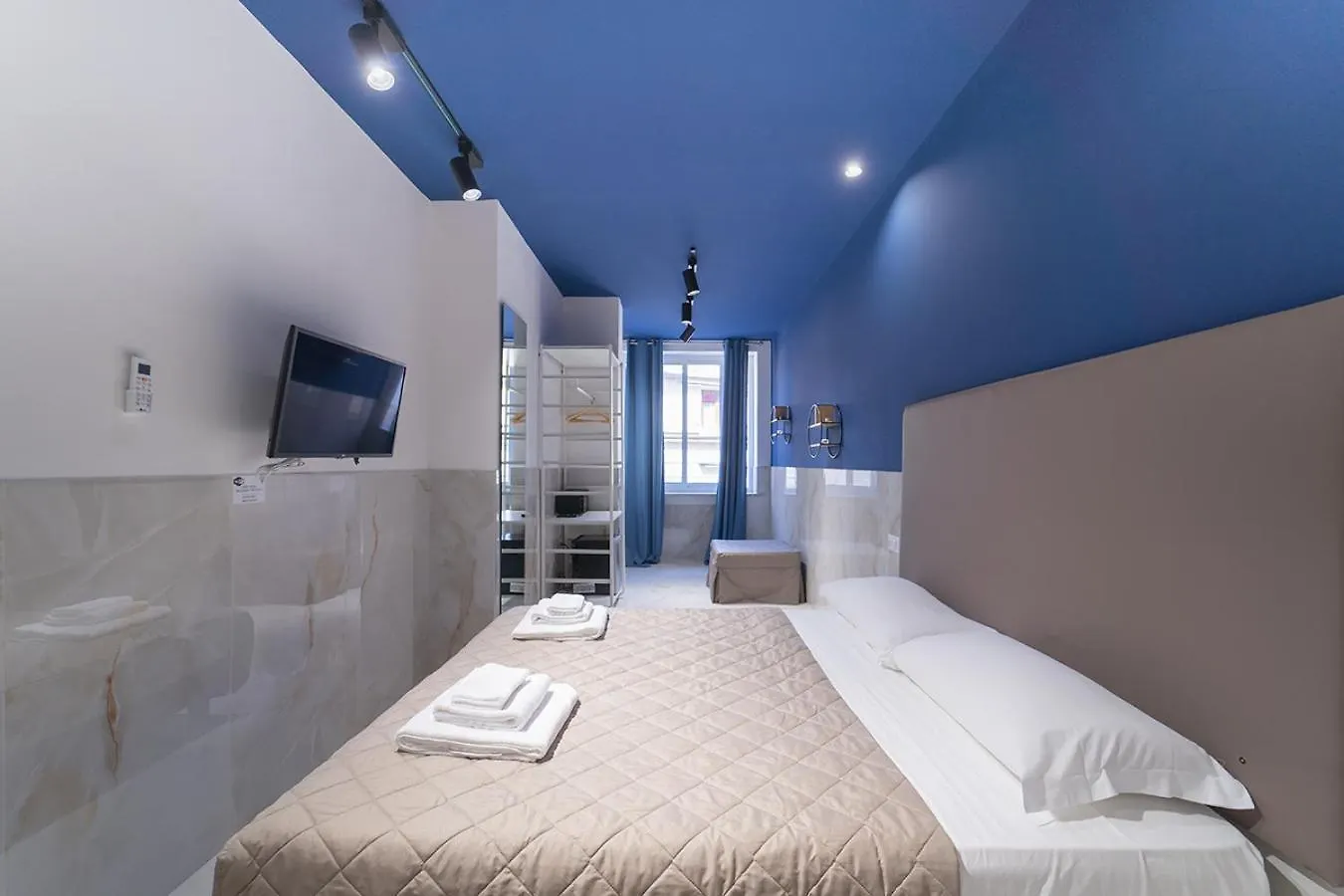 Greros H. Porto Napoli Centro, By Clapa Group Dislocated Hospitality Hotel 0*, Naples Italy