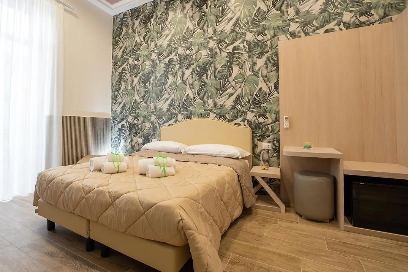 Guest house Greros H. Porto Napoli Centro, By Clapa Group Dislocated Hospitality Hotel Italy
