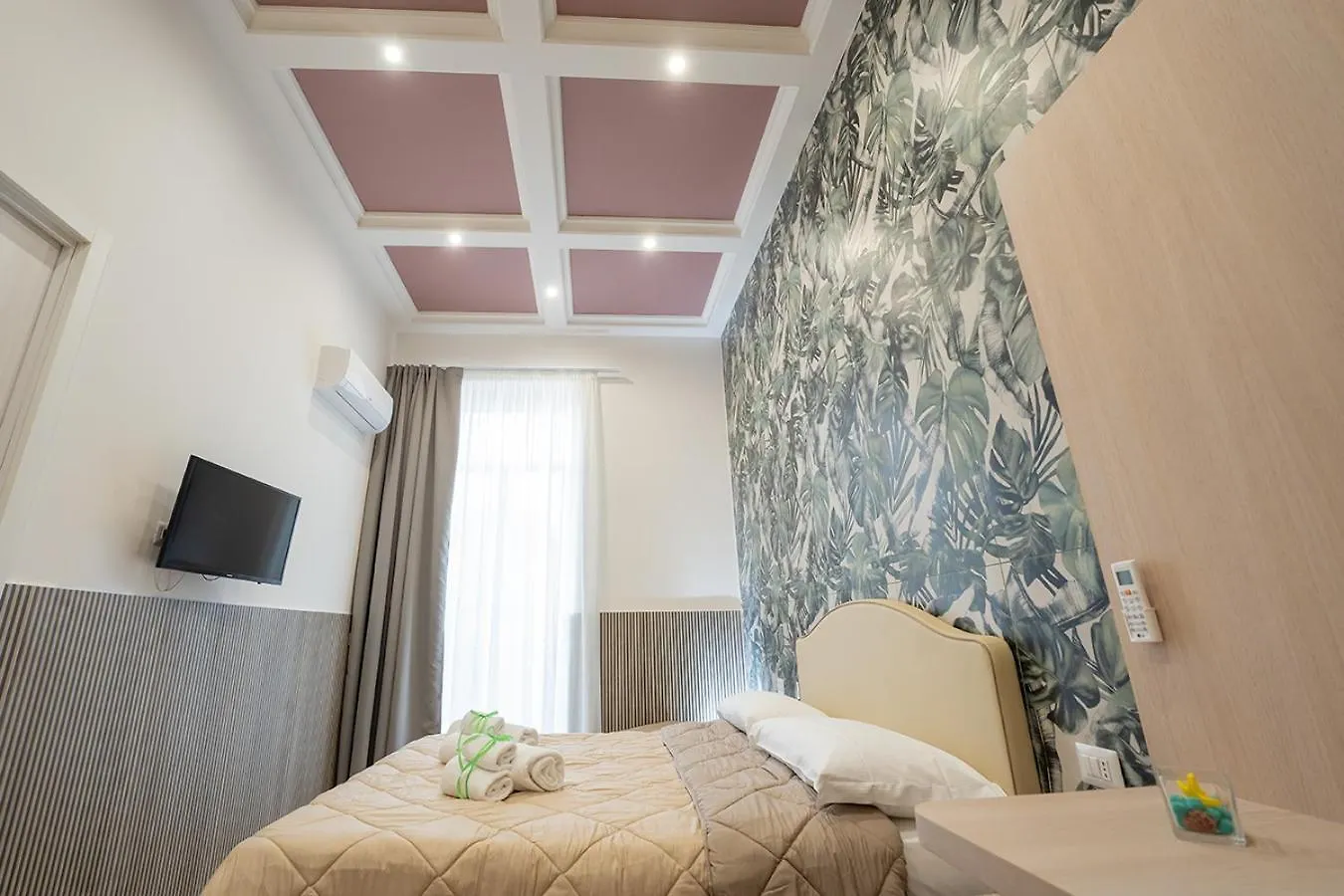 Greros H. Porto Napoli Centro, By Clapa Group Dislocated Hospitality Hotel 0*, Naples Italy