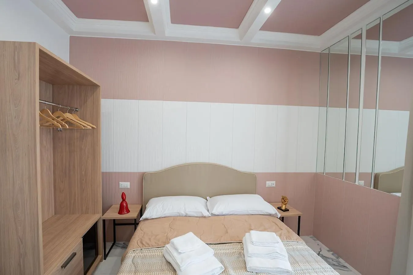 Greros H. Porto Napoli Centro, By Clapa Group Dislocated Hospitality Hotel Naples