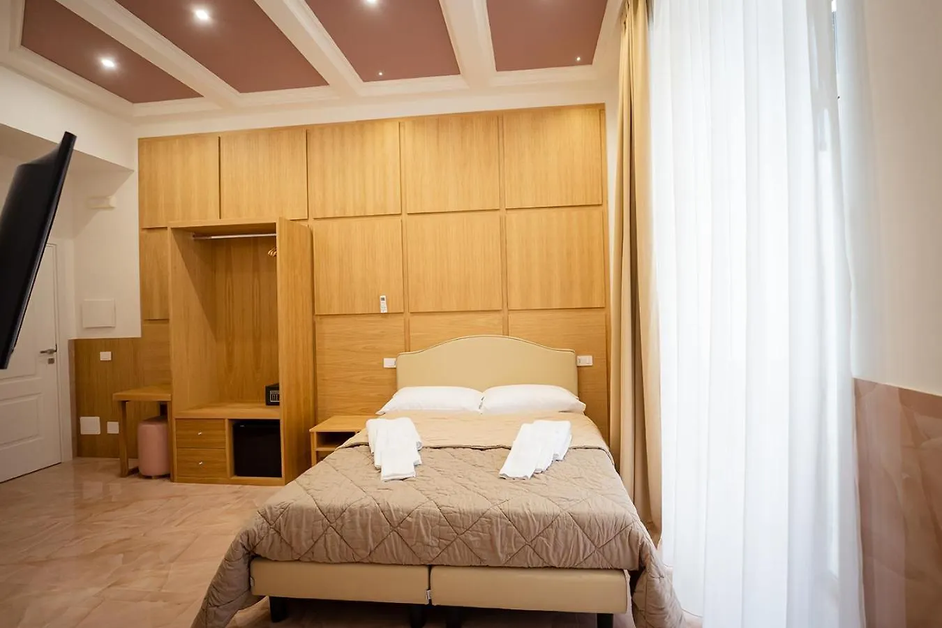 Guest house Greros H. Porto Napoli Centro, By Clapa Group Dislocated Hospitality Hotel Italy