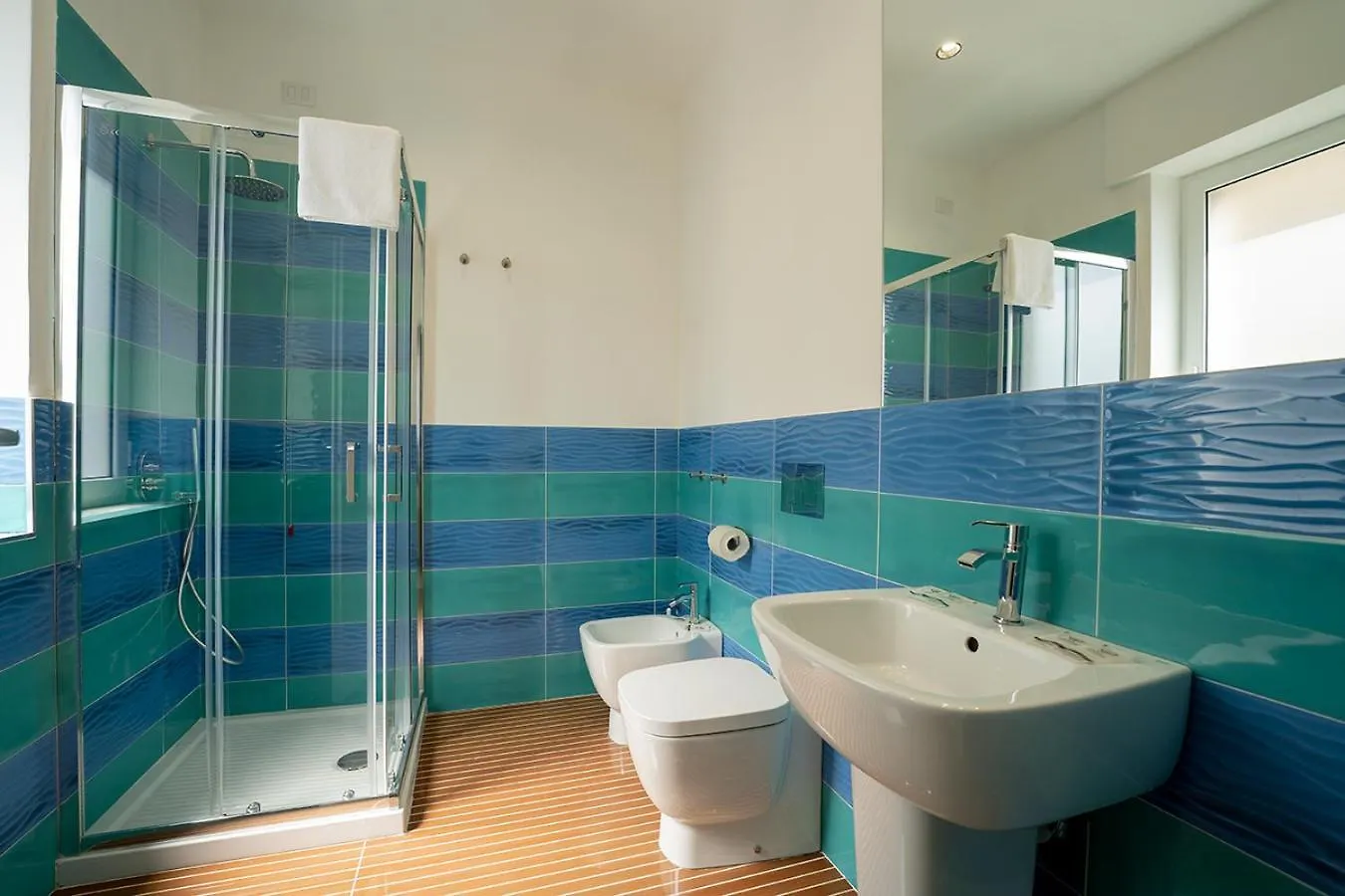 Greros H. Porto Napoli Centro, By Clapa Group Dislocated Hospitality Hotel Guest house