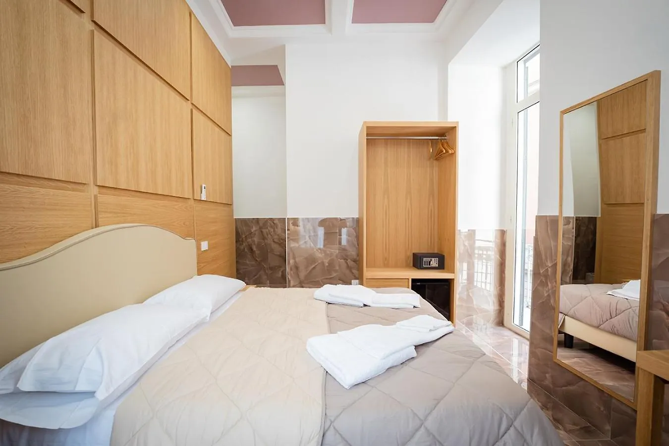 Pensión Hotel Greros H. Porto Napoli Centro, By Clapa Group Dislocated Hospitality